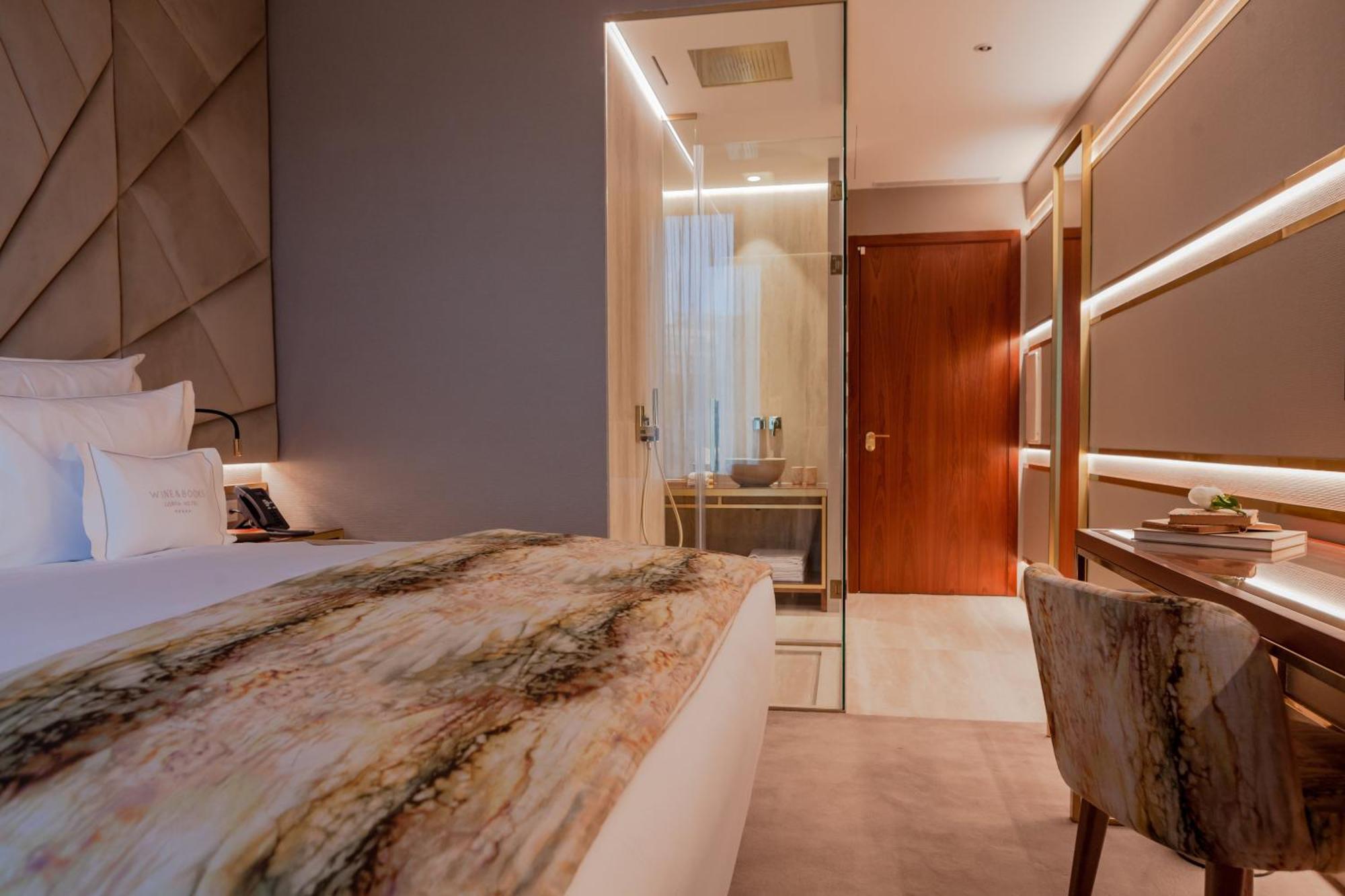 Wine & Books Lisboa Hotel Exteriér fotografie A bedroom at the hotel