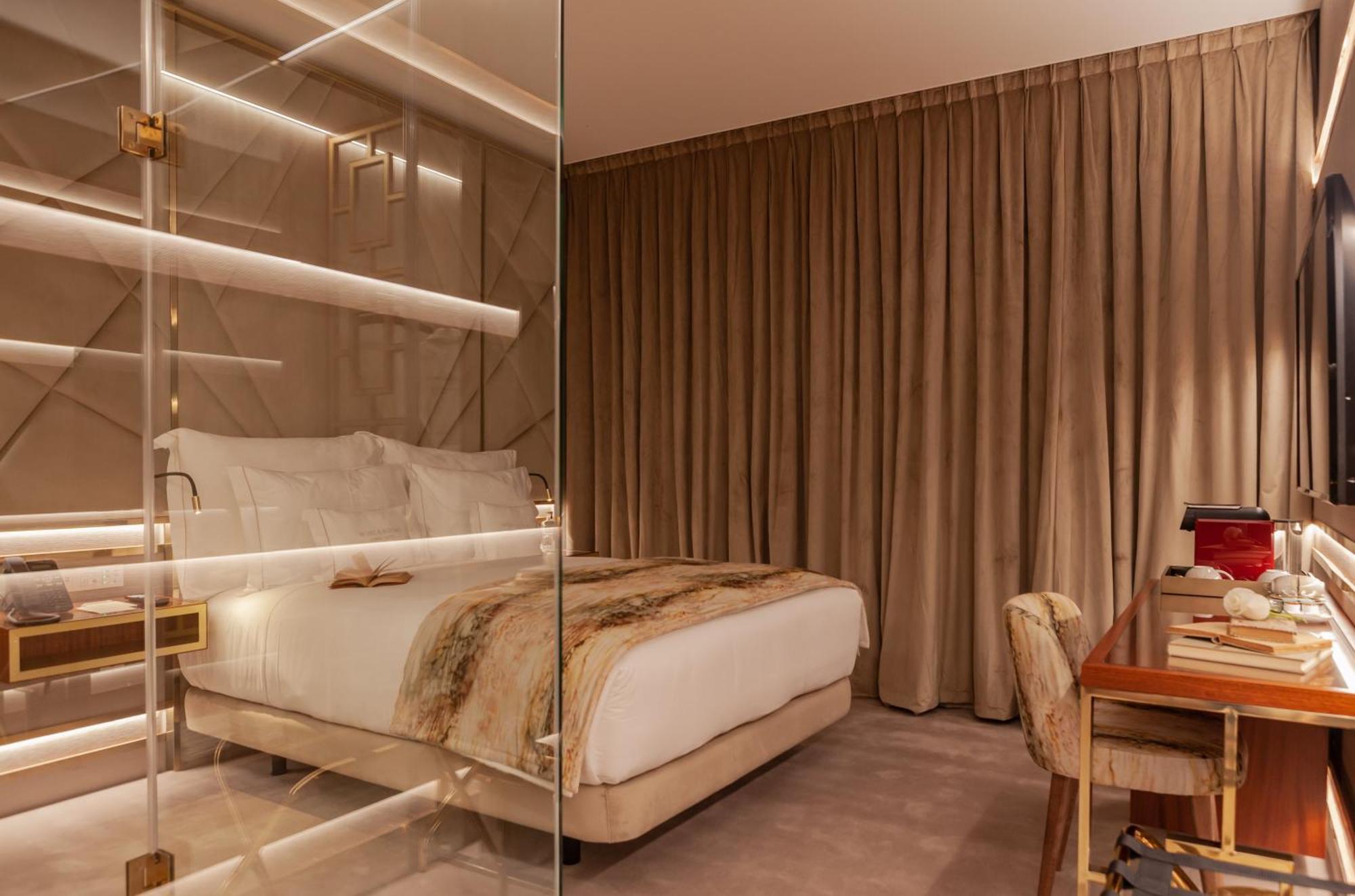 Wine & Books Lisboa Hotel Pokoj fotografie A bedroom at the hotel